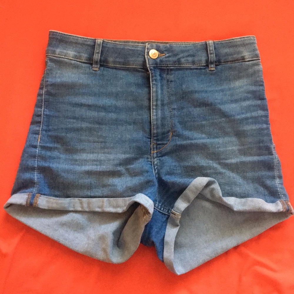 High wasted shorts